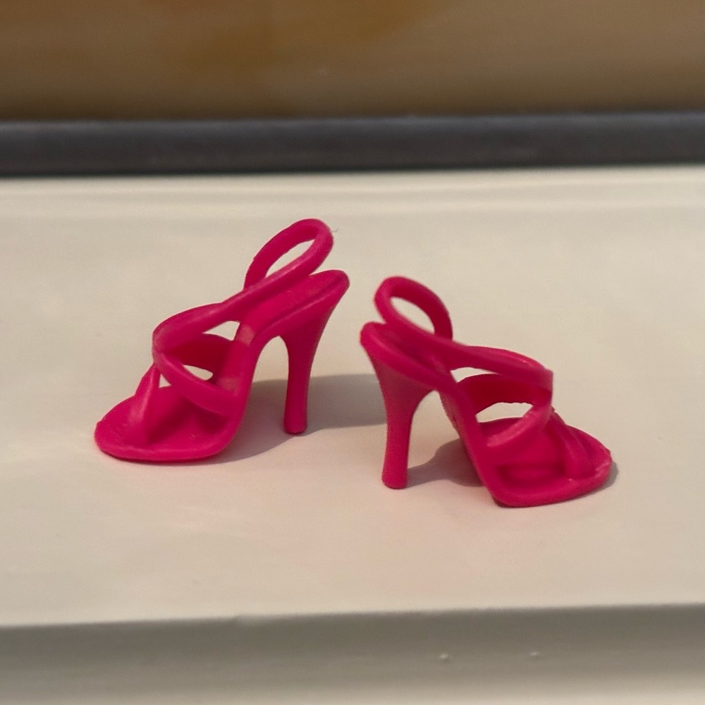 Barbie Basics Doll Model Muse Fuchsia Pink High Heel Strappy Shoes
